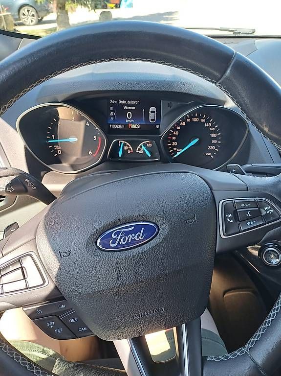 Automobili: Ford Kuga 2.0 TDCi 4x4 – Usato da Chavannes-Forts venduto da cha_v8pr 4