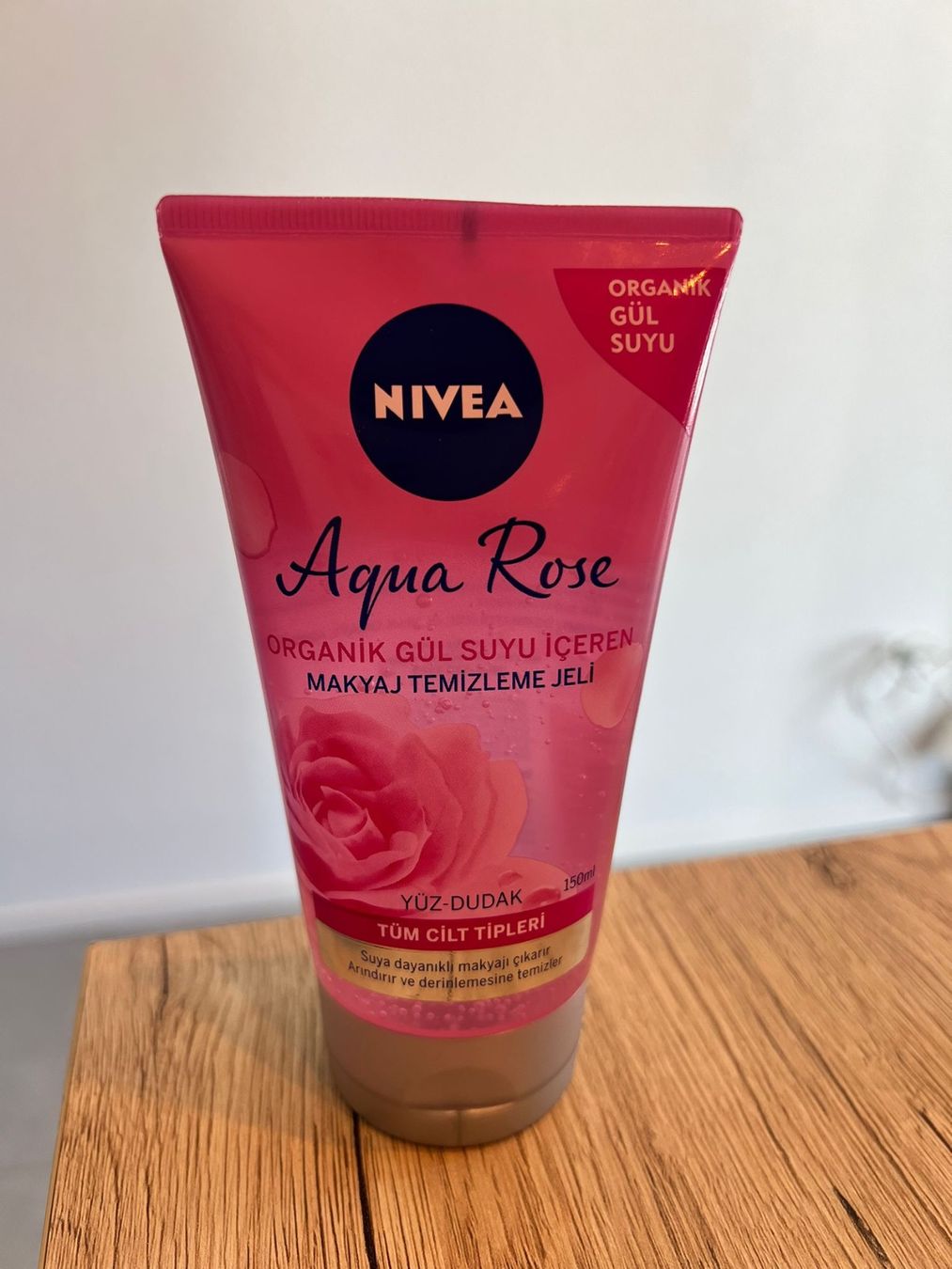 Make-up: NIVEA Aqua Rose – Make-up Entfernungsgel – Gebraucht aus Aarau von BuddySwiss