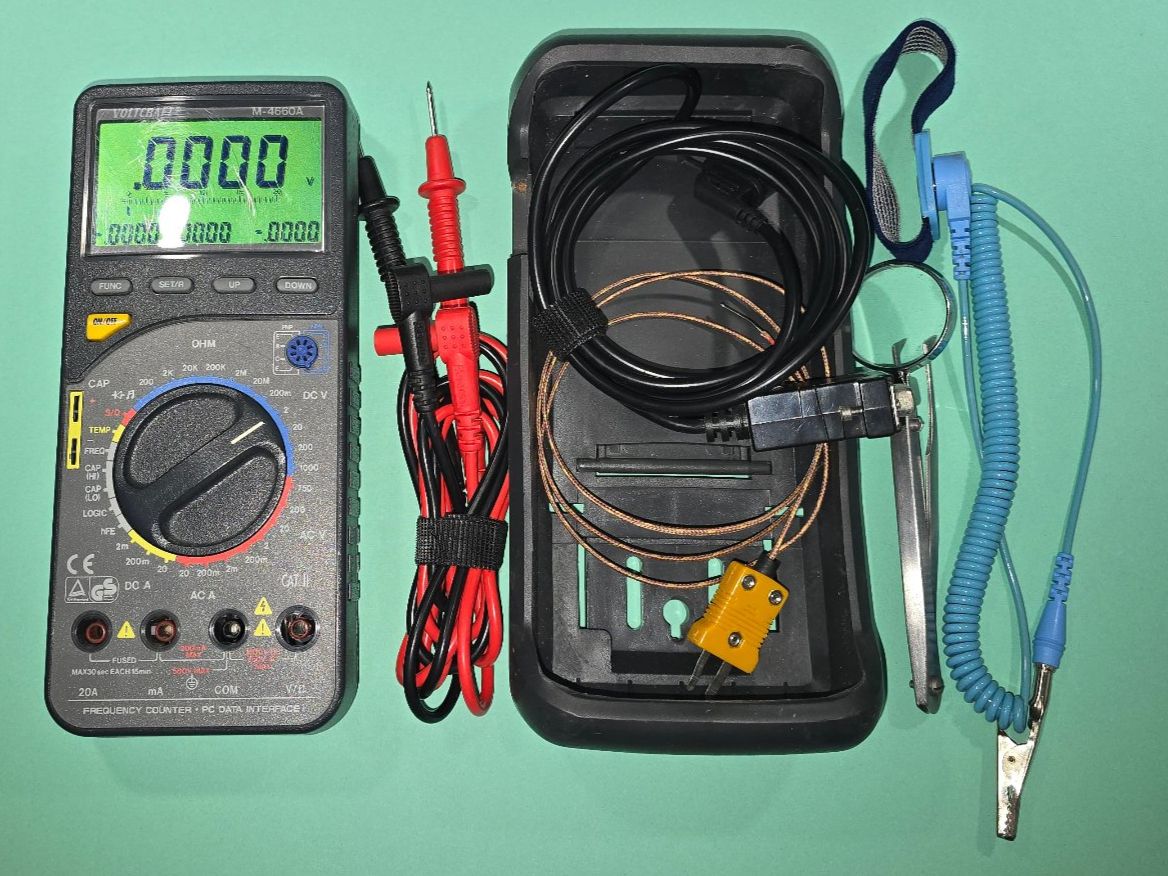 Voltcraft Misurare: Spitzenmultimeter Voltcraft M4660A von 2000, funktioniert! – Usato da Azmoos venduto da johanoes 1