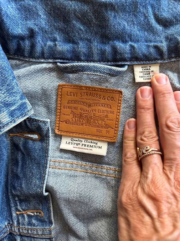 Giacche: LEWIS JEANSJACKE TOP – Usato da Schindellegi venduto da Poshanna 1