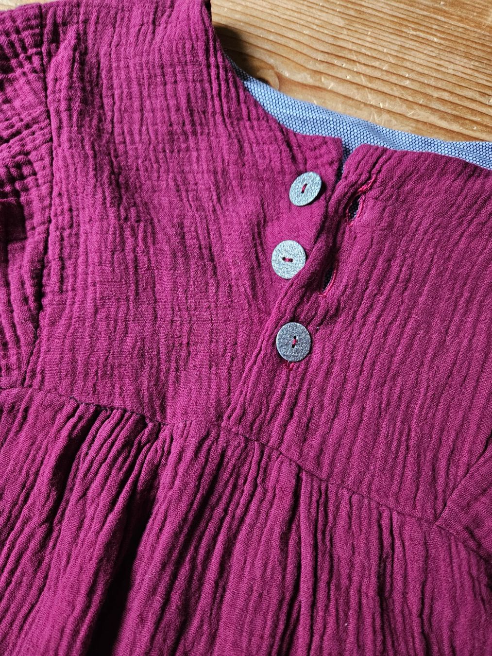 Camicette, T-shirt & Top: Wunderschöne Musselin Bluse ca. 128/134 – Usato da Rifferswil venduto da fle_5nqr 1
