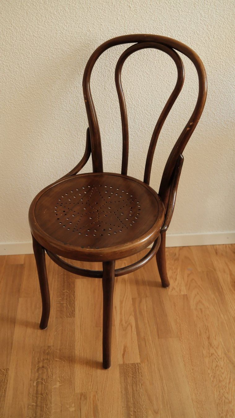Chaises: Antiker Holzstuhl – D'occasion à Thun par angerber