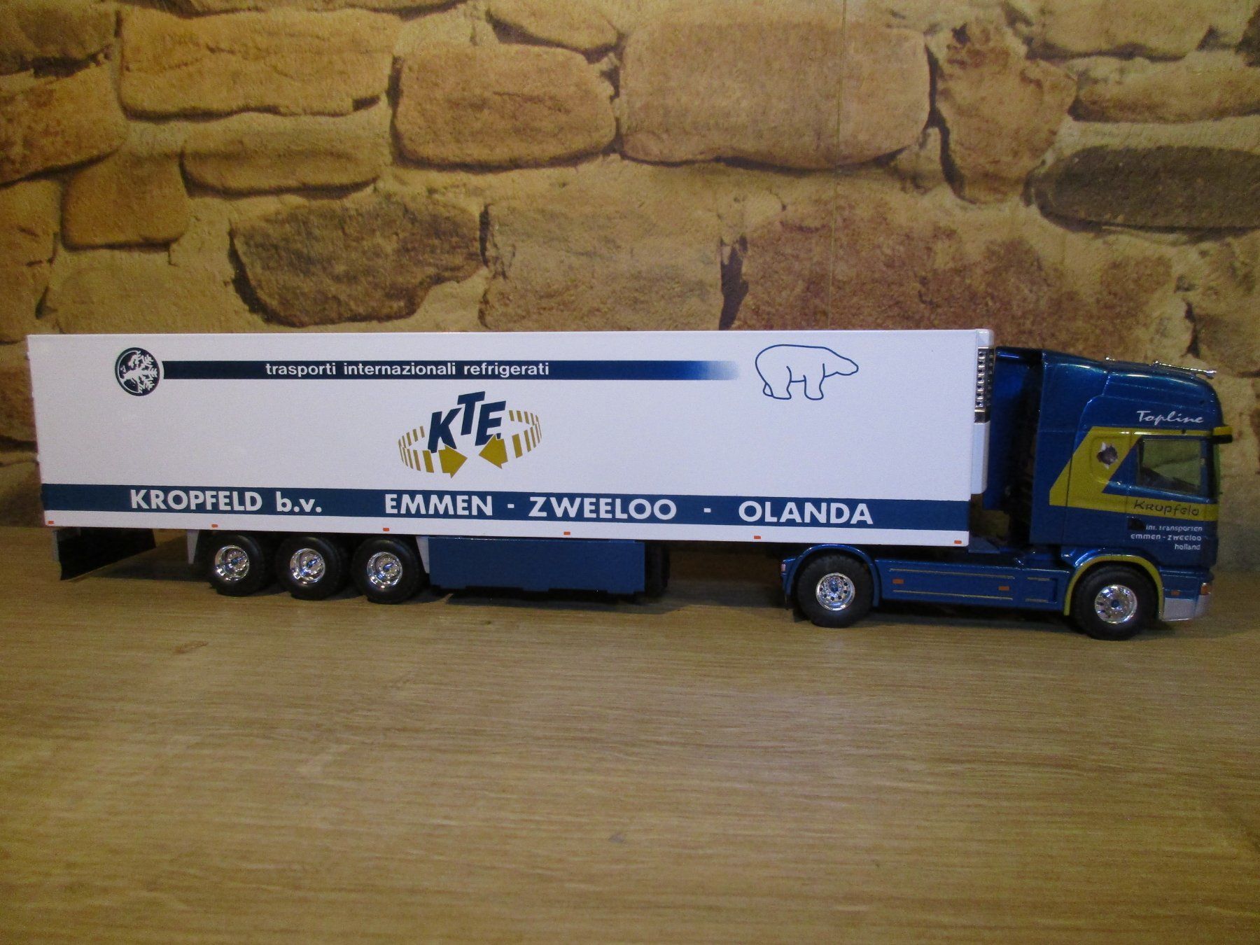 Tekno Kit di modellismo & Modellini statici: Tekno  1:50  Scania  124  Kropfeld – Usato da Ennetmoos venduto da Truckdiver 5