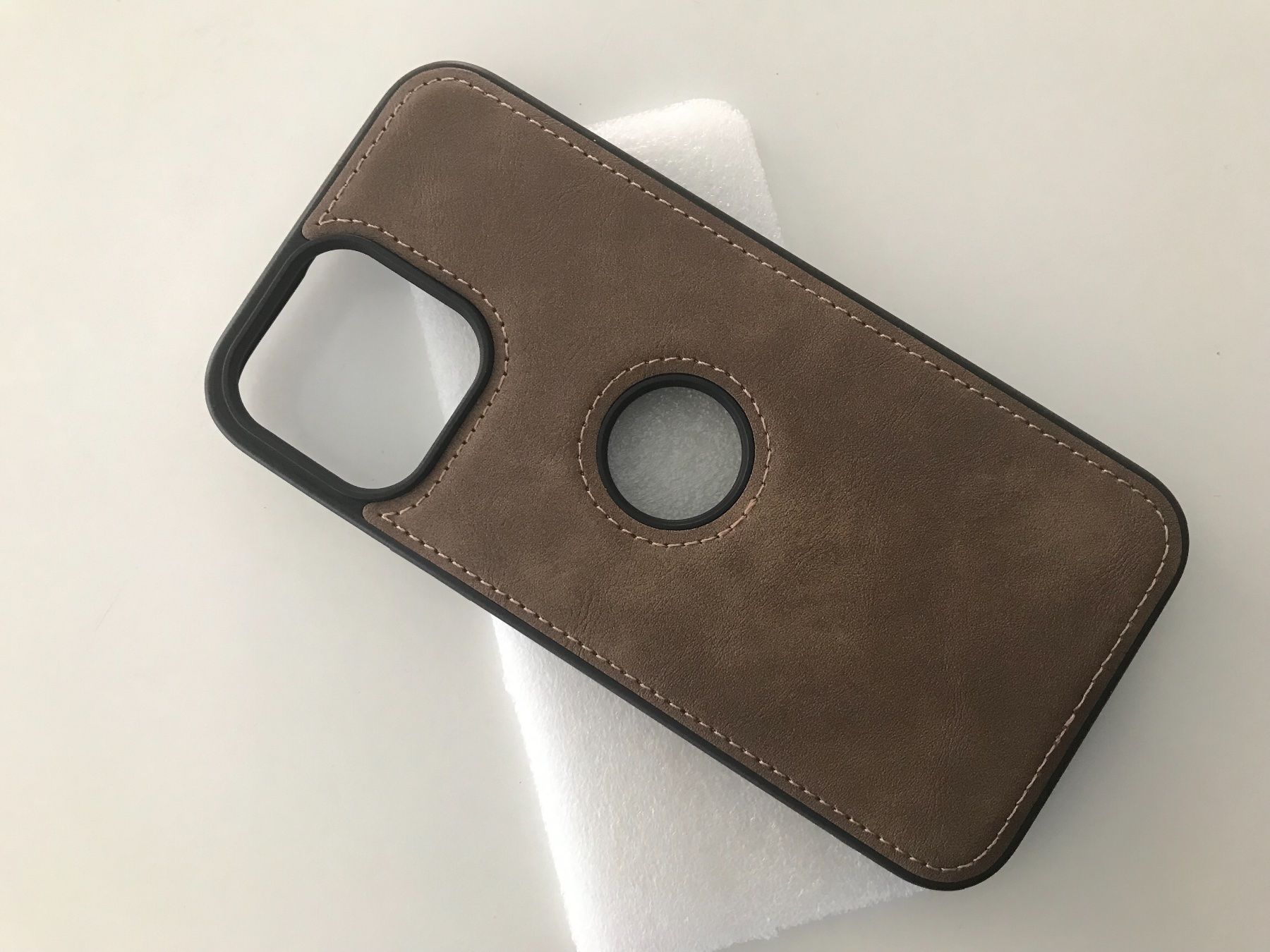 Scatole porta orologi: Apple iPhone 13 Pro Max. Hülle Etui Cove – Nuovo e nell'imballaggio originale da Nesselnbach venduto da riash19 2