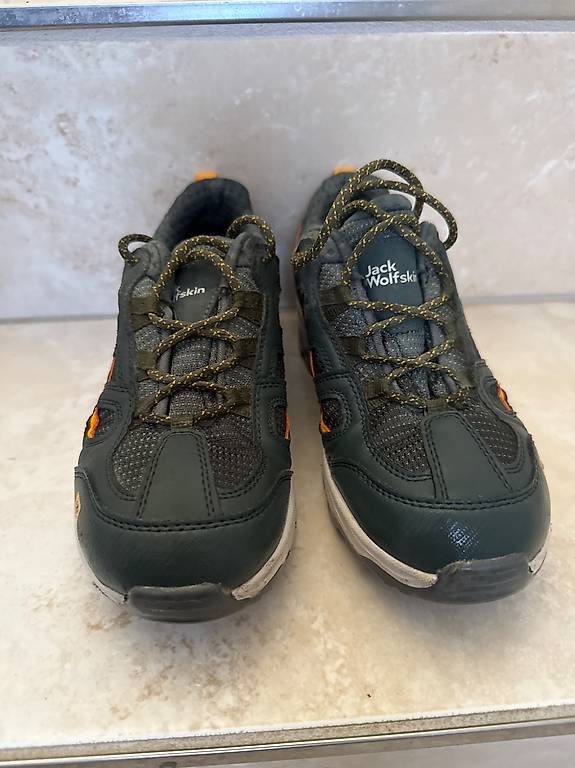 Scarpe per ragazzi: Jack Wolfskin Trekkingschuhe Gr 34 – Usato da Wengi b. Büren venduto da switte