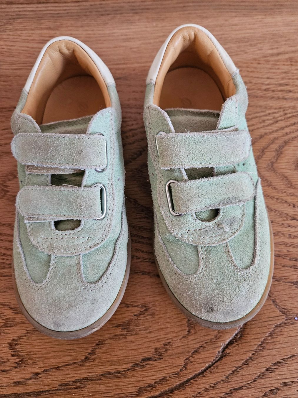 Scarpe per ragazzi: Turnschuhe von Ocra, Grösse 26 – Usato da Luzern venduto da Livlivliv