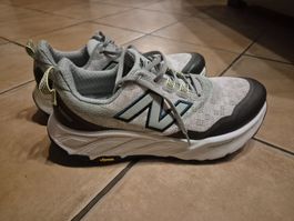 New balance hierro v9