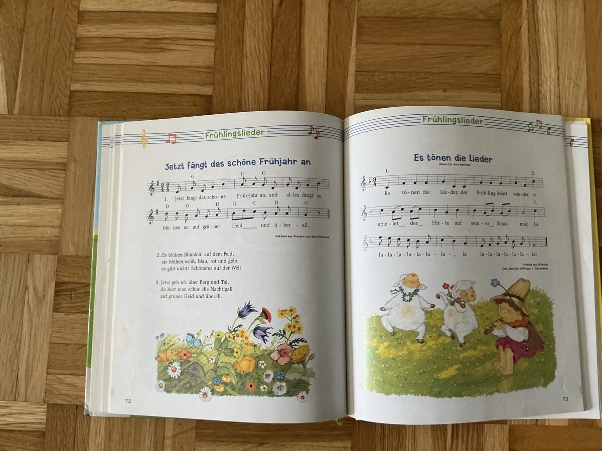 Bücher: Kinderliederbuch ohne CD – Gebraucht aus Zuchwil von Commander0 2
