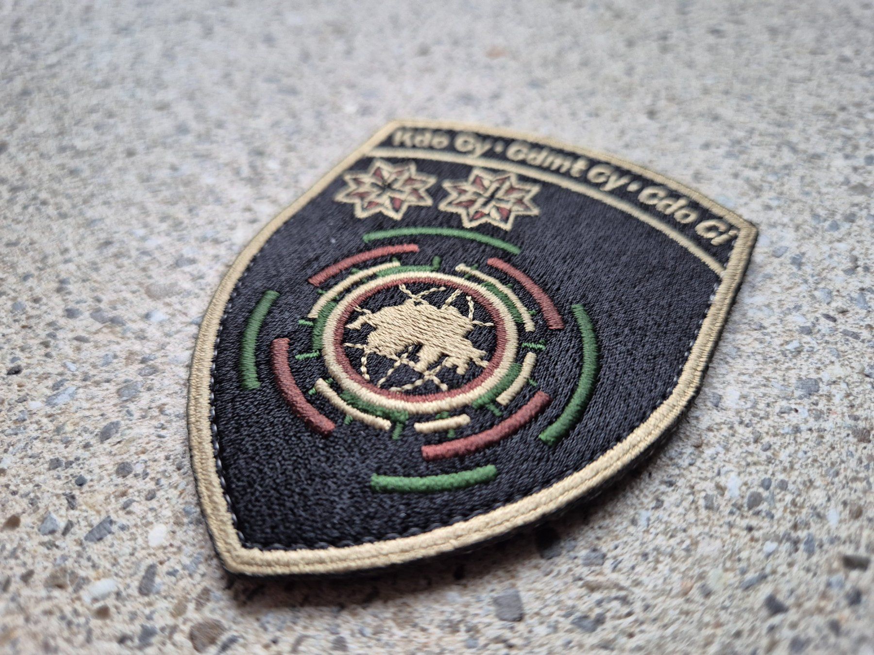 Schweizer Armee Placchette & Badge: *** Original Badge Kdo Cyber mit klett *** – Nuovo e nell'imballaggio originale da Riedholz venduto da fr_sIruP 1