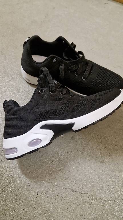 Damenschuhe: Sneaker Damen – Neu (gemäss Beschreibung) aus Besenbüren von pia_myc7 1