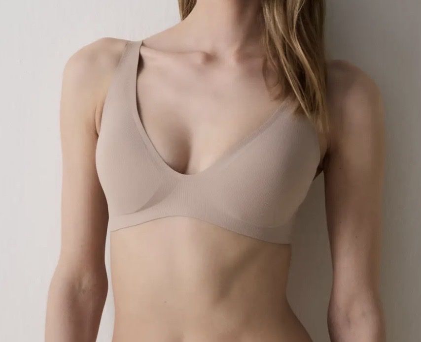 Altra biancheria intima: Invisible Ribbed Bra, beige, Gr. 80B – Usato da Frutigen venduto da glnays
