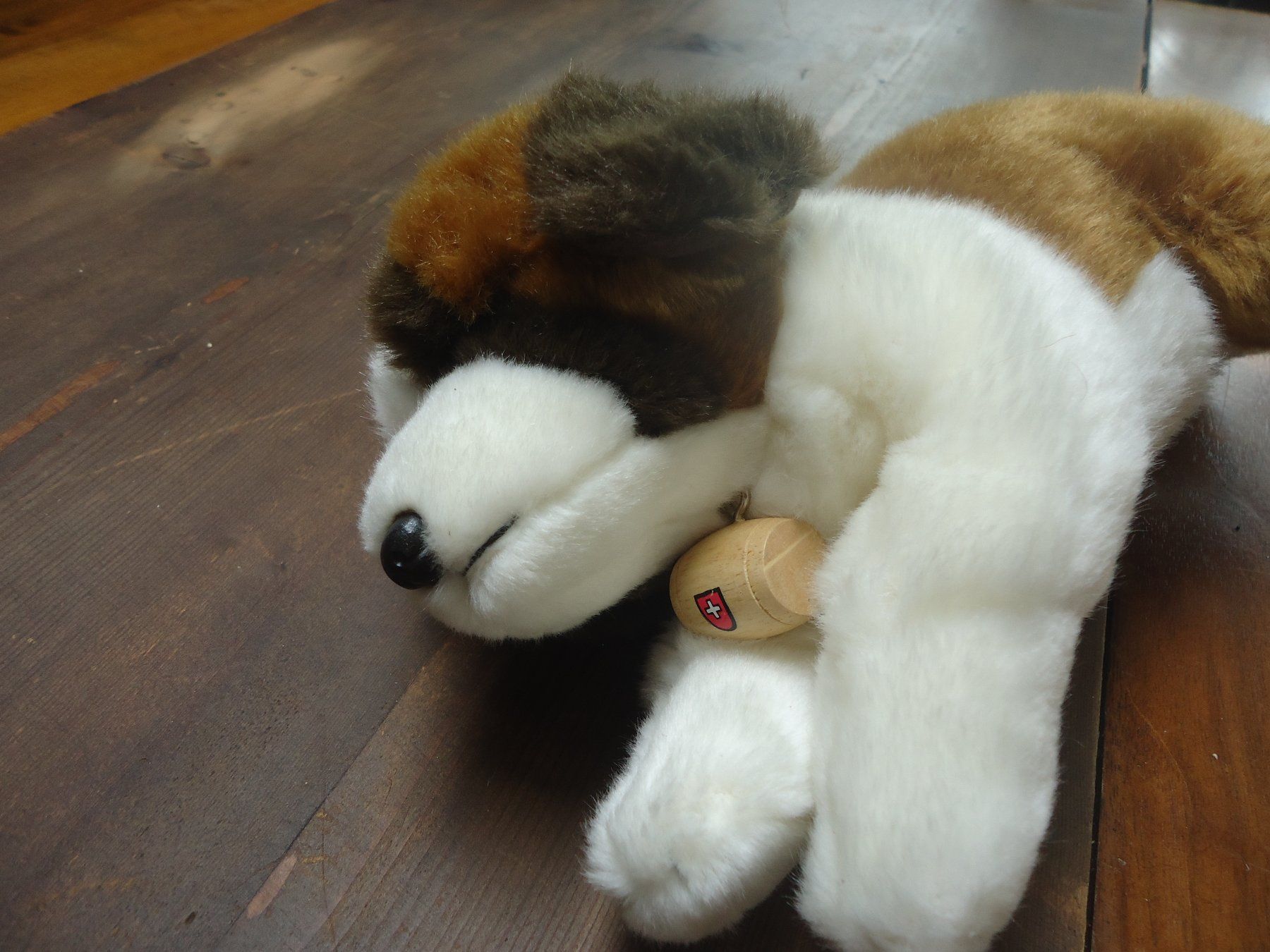 Giocattoli: Peluche de chiot Saint-Bernard couché endormi - Neuve – Nuovo (secondo la descrizione) da Vessy venduto da mafabe 1