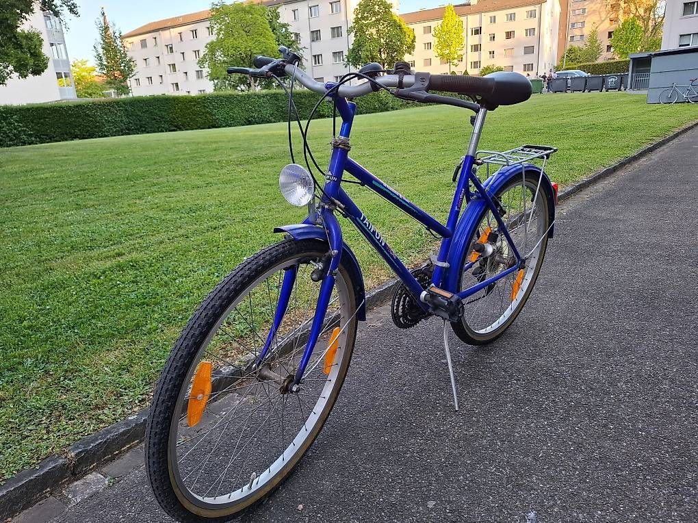 Biciclette: Fahrrad blauer Taifun – Usato da Zürich venduto da and_sr7w