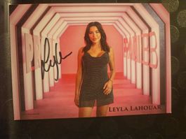 Leyla Lahouar  - handsignierte Autogrammkarte 🎞️🍿