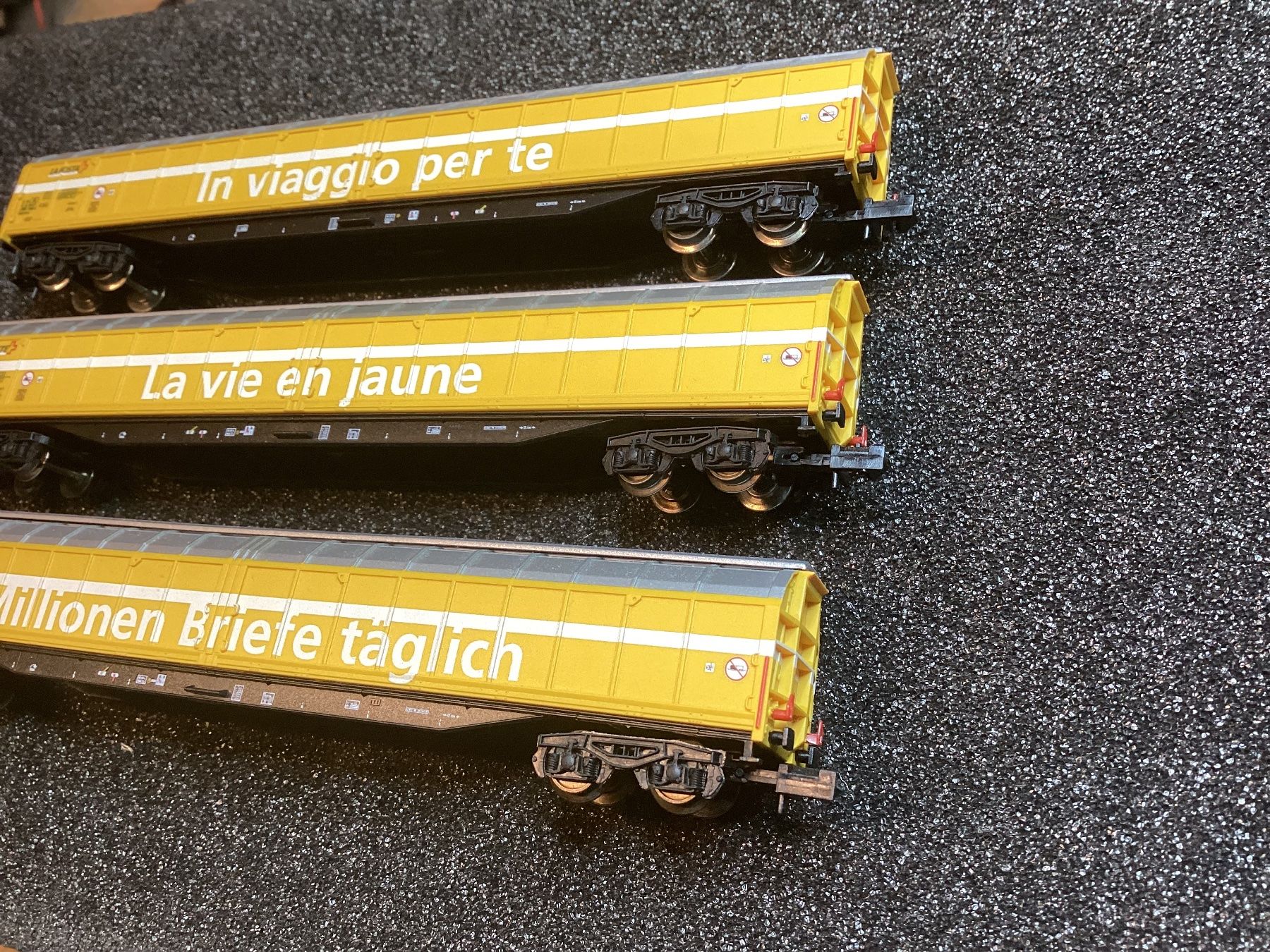 Trix Modelleisenbahnen: Minitrix 15799 SBB Post Grossraumschiebewandwagen Set – Gebraucht aus Winkel von merklinch 2
