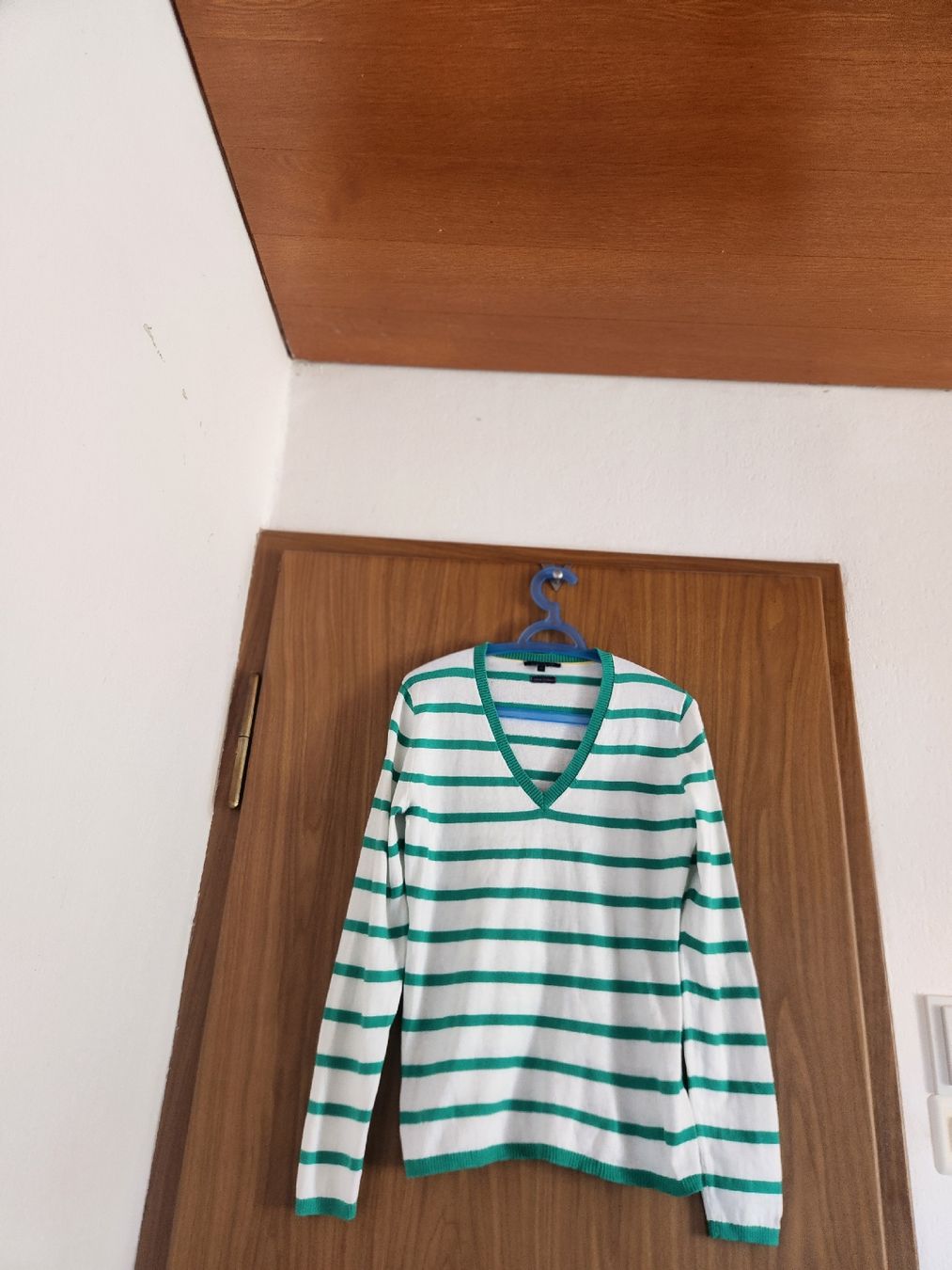 Tommy Hilfiger Maglioni & Felpe: Pull Tommy Hilfiger rayé blanc vert taille M  – Usato da Niedergösgen venduto da Eva2410