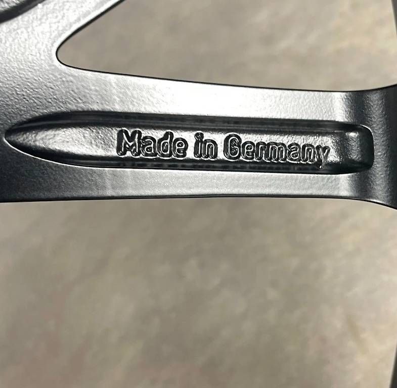Porsche Pneus & Kompletträder: Porsche Panamera 21" Orginal Räder – Gebraucht aus Chur von Mia.28 3