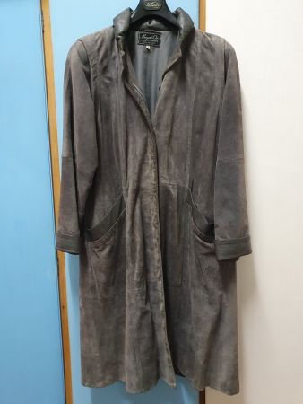 Cappotto leggero di camoscio grigio taglia L, con borsa