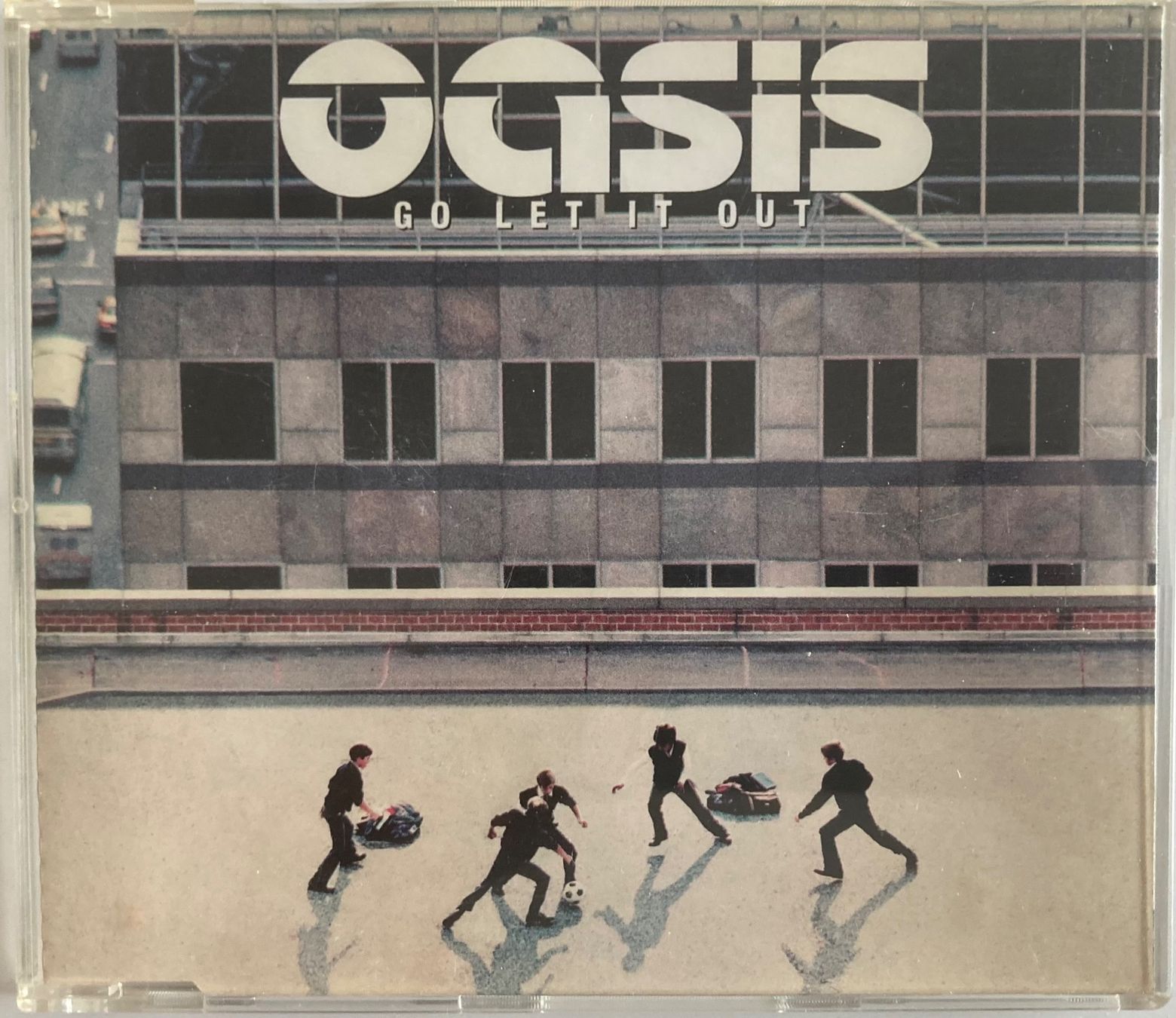 CD: OASIS - GO LET IT OUT – Usato da Poliez-Pittet venduto da Newtown-Records