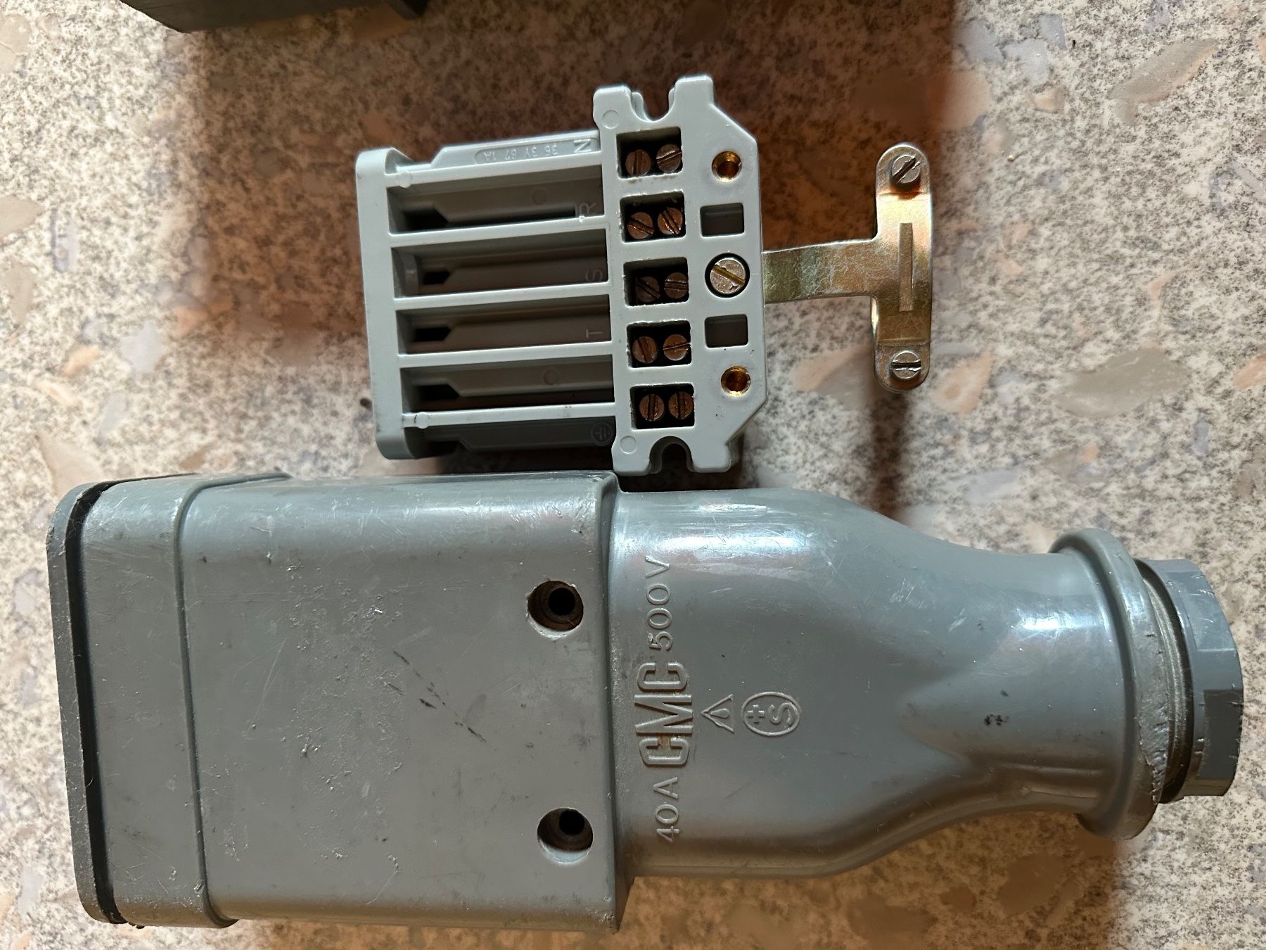 Spine: J 40 5 Polig  Stecker + Kupplung CMC – Usato da Huttwil venduto da Bolpa 7