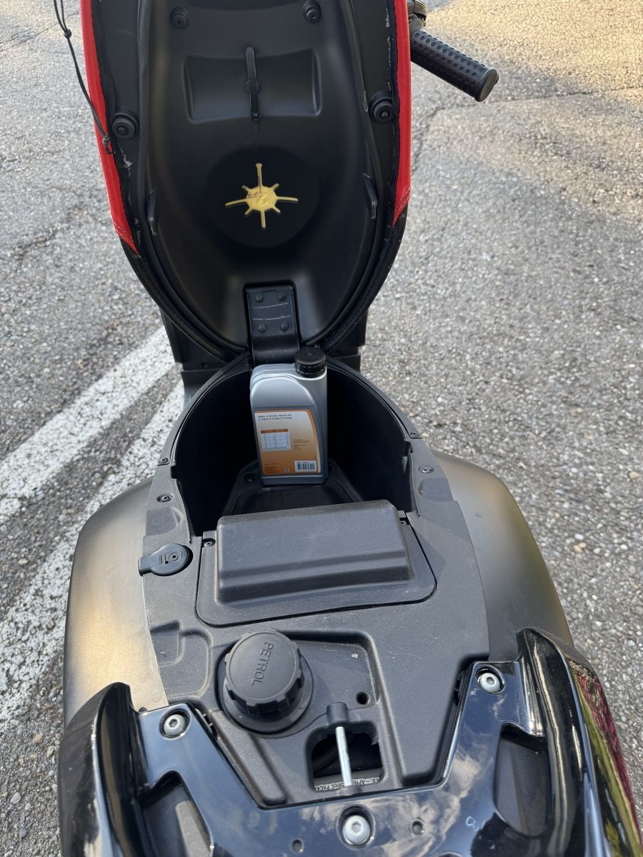 Aprilia Strada: Roller | Aprilia SR 50 – Usato da Hombrechtikon venduto da eli_xsh8 8