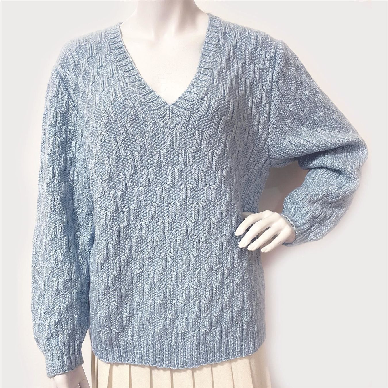 Maglioni & Felpe: Pullover hellblau one size handgestrickt VINTAGE 1980s – Usato da Brüttisellen venduto da Buxus