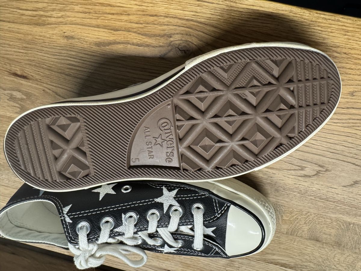 Scarpe da donna: Neuer Converse Sneaker Leder Gr 5 – Nuovo (secondo la descrizione) da Rotkreuz venduto da emu72 1