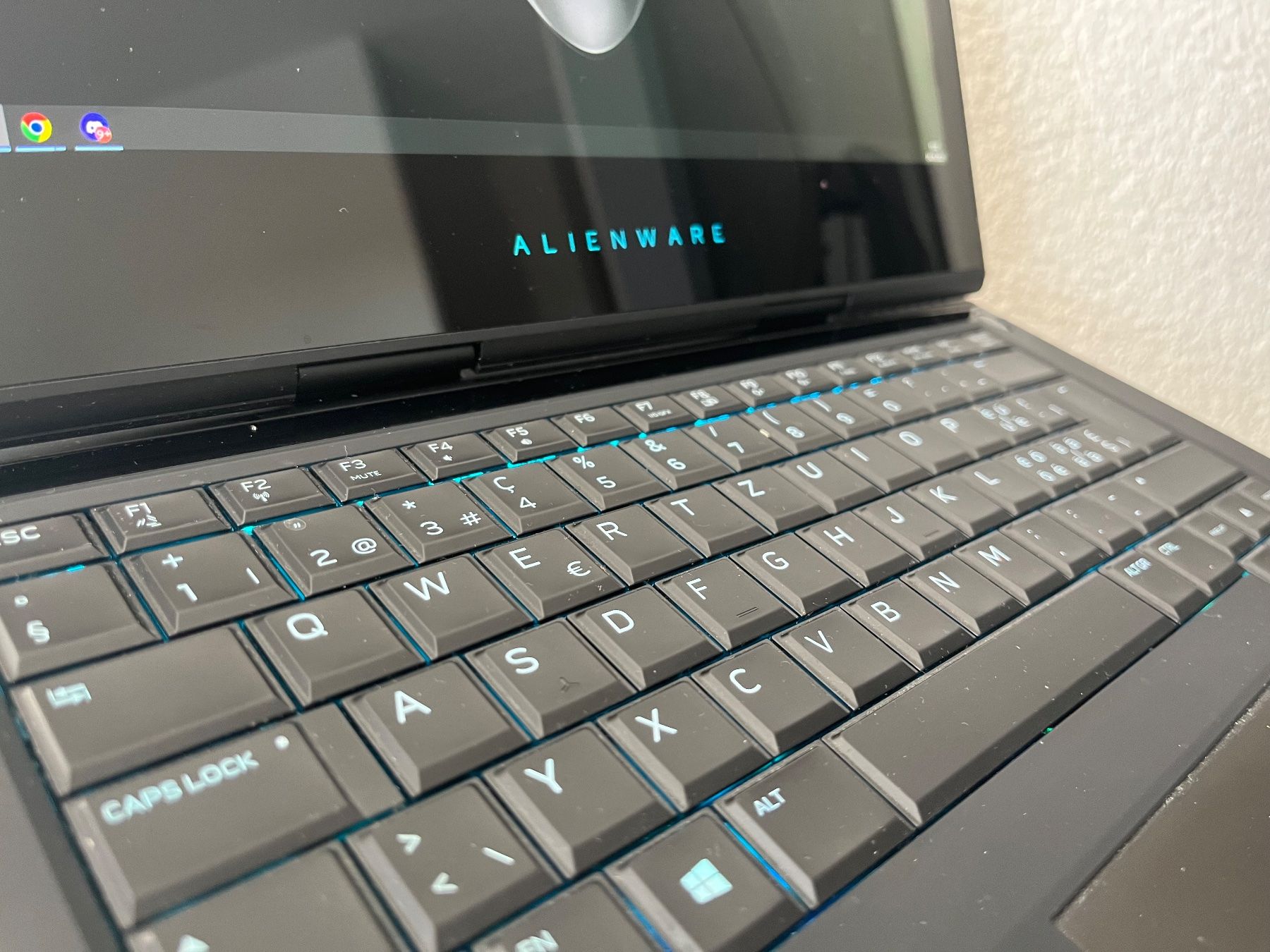 Alienware Notebooks: Alienware R3 13 / 32gb RAM / UHD / GTX 1060 – Gebraucht aus Zug von  2