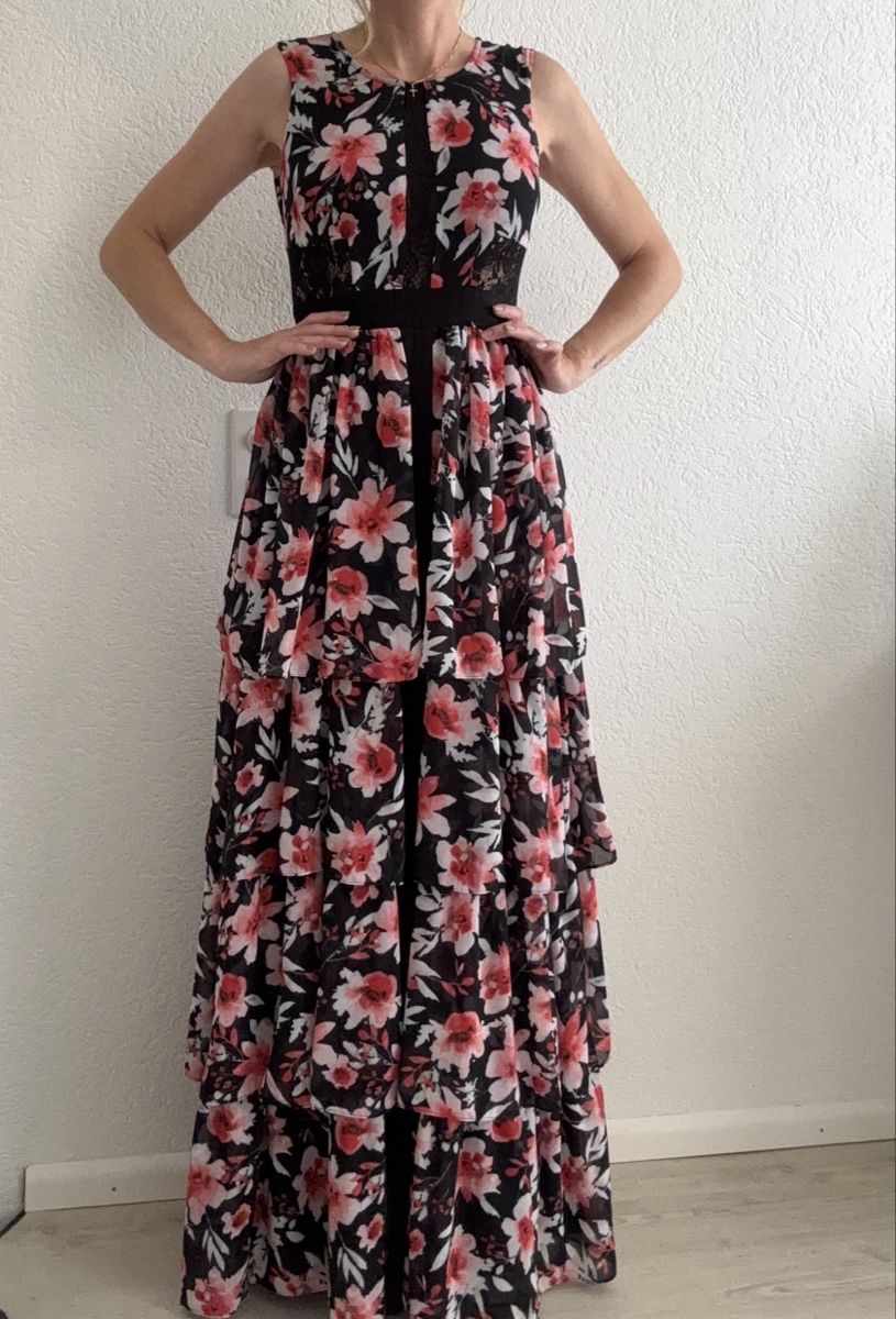 Guess Kleider: Guess Kleid – Gebraucht aus therwil von ayumi991 1
