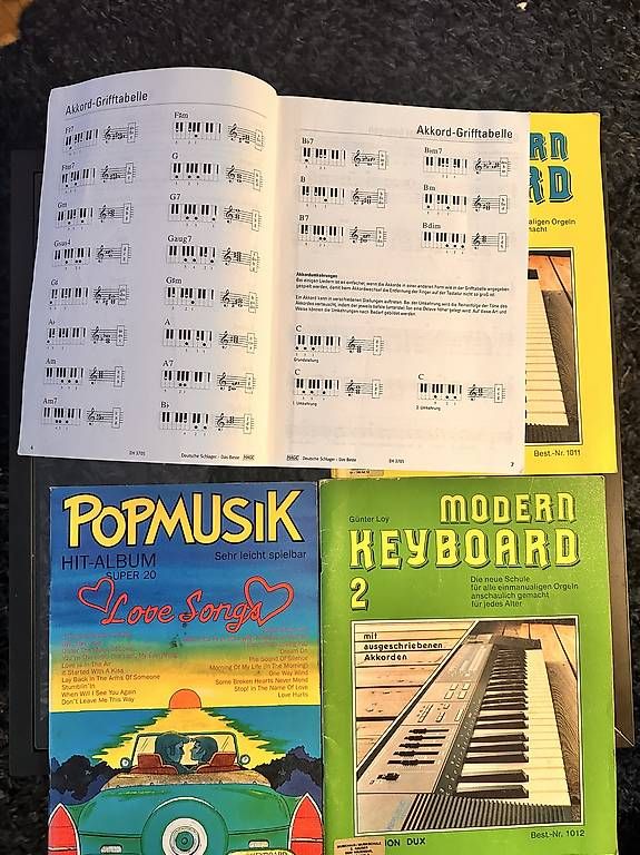 Libri: Notenbücher – Usato da Stansstad venduto da isuguitar 2
