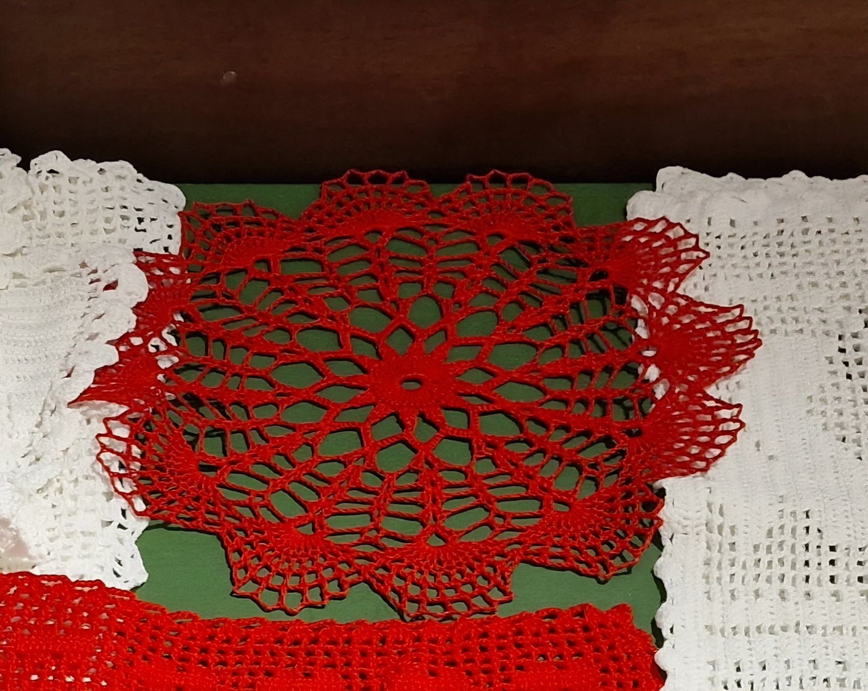 Altra biancheria da tavola: Platzdeckchen, 24 cm, Handarbeit – Usato da Rütihof venduto da tweedy123 2
