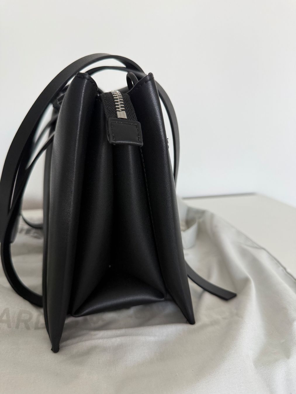 Borse da donna: Handtasche Charles and Keith schwarz – Usato da Wabern venduto da Blacktangerine 2