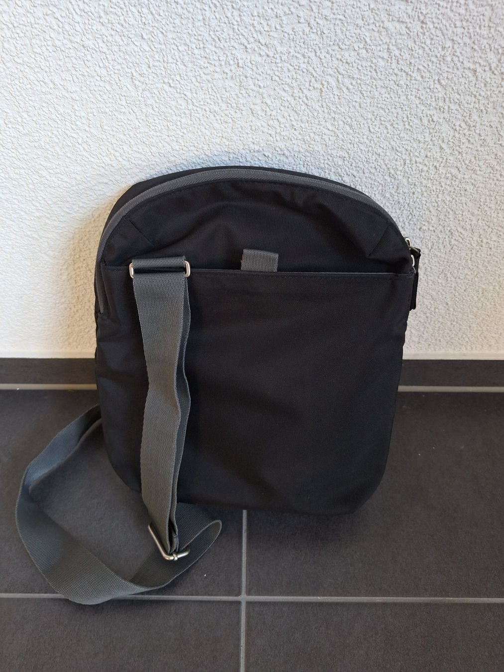 Taschen: Stofftasche iPad, Laptop & Tablets Case Logic – Neu (gemäss Beschreibung) aus Muri b. Bern von smt_hqn7 1