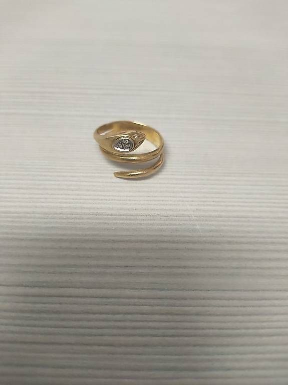 Anelli: Anello in oro con piccolo diamante – Usato da Agno venduto da ant_tx57 1