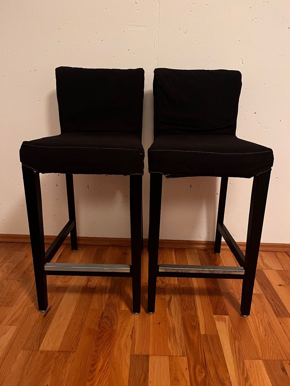 Ikea Tabourets: 6 IKEA HENDRIKSDAL Hocker – D'occasion à Thalwil par FamilieNord