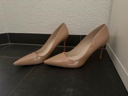 Damenschuhe Pumps beige Lackleder Grösse 39 neu