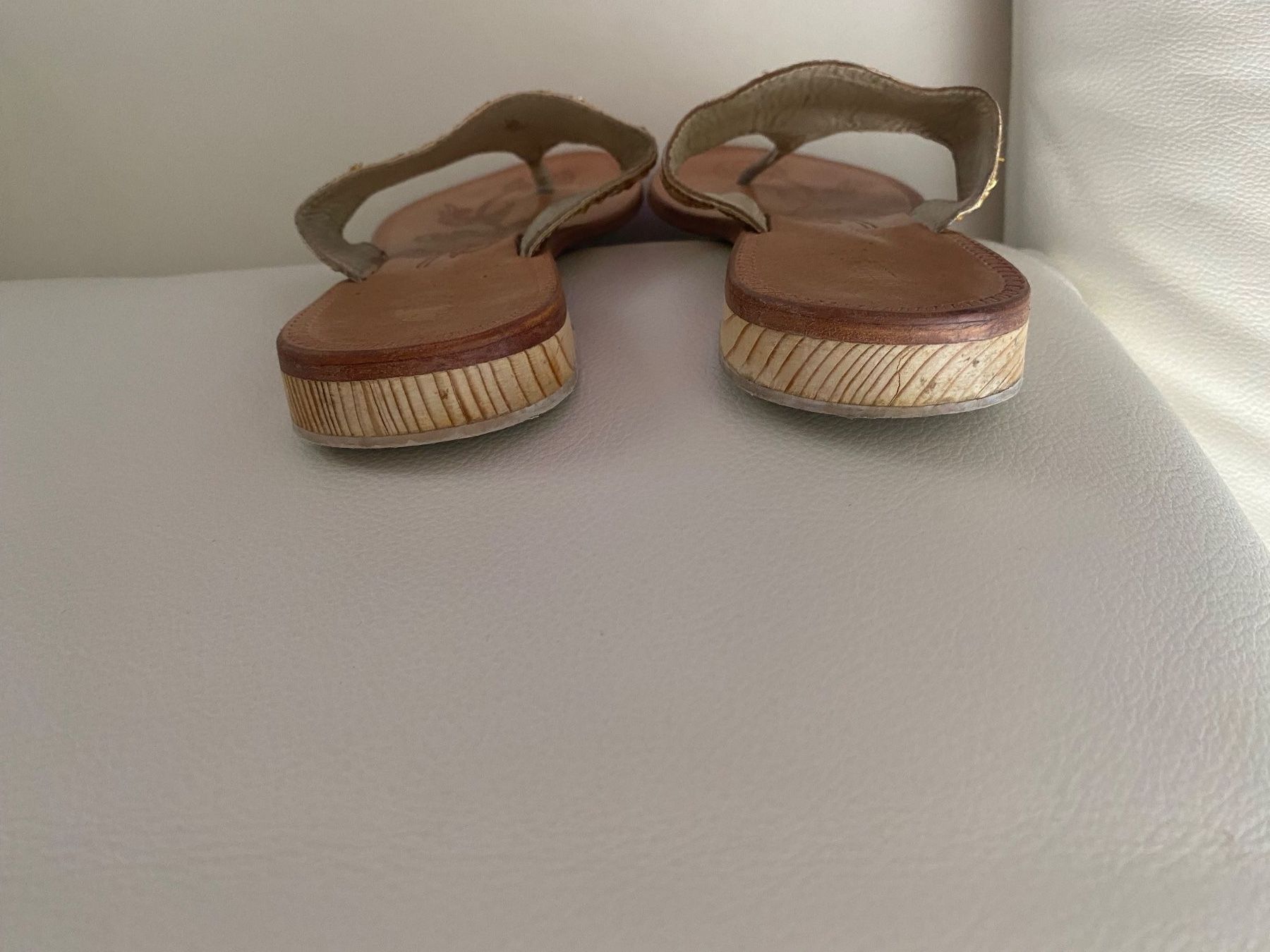 Cube Scarpe da donna: SUMMERTIME - stylische/edle CUBE Flip-Flops, gold, 38 – Usato da Winkel venduto da ferrari2022 5