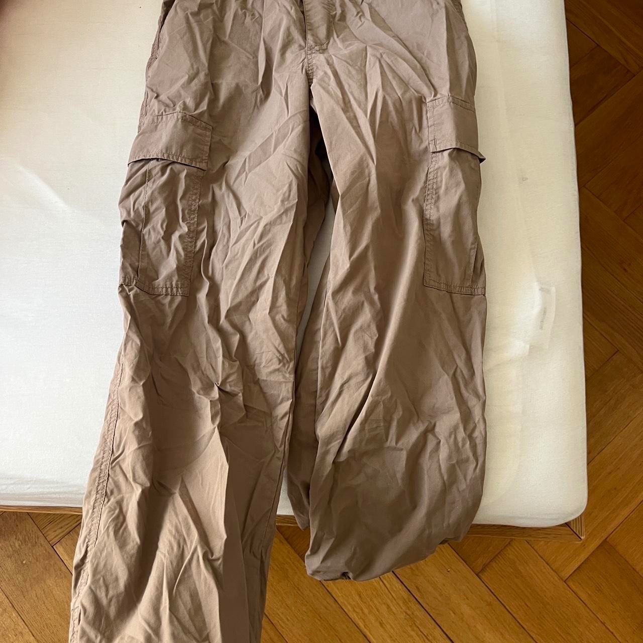 Uniqlo Pantaloni: Uniqlo Cargohose – Usato da Bern venduto da michelle_c98 1
