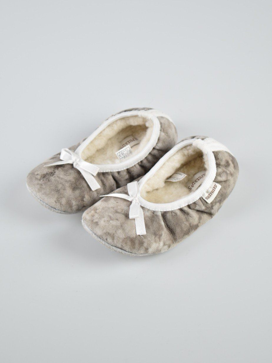 Scarpe per ragazze: Shepherd Lammfell Hausschuhe, Gr.32 – Usato da Nürensdorf venduto da 2ND_STORY