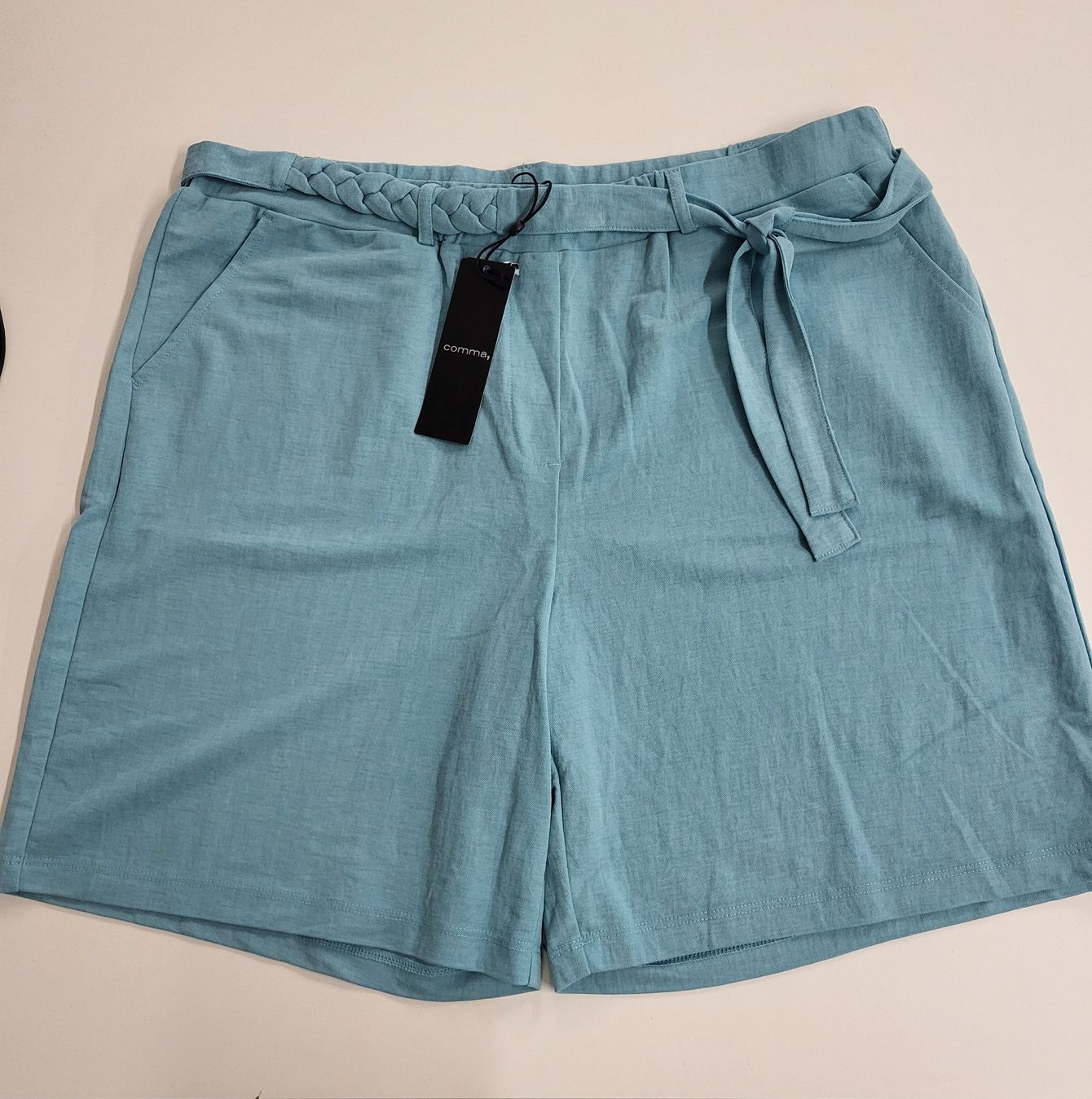 Comma Pantaloni: Comma,Bermuda,Neu,Gr.40,24.90 statt 79.90 – Nuovo e nell'imballaggio originale da Avenches venduto da FashionFactoryOutlet