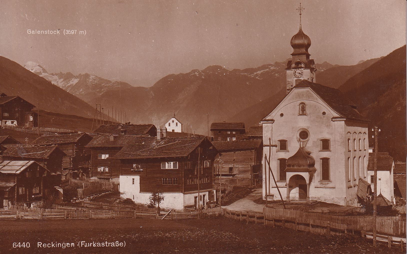 Cartoline postali: Reckingen  VS  mit Galenstock – Usato da Brig venduto da Valcards54