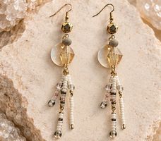 Boucles artisanales perles en verre et nacre