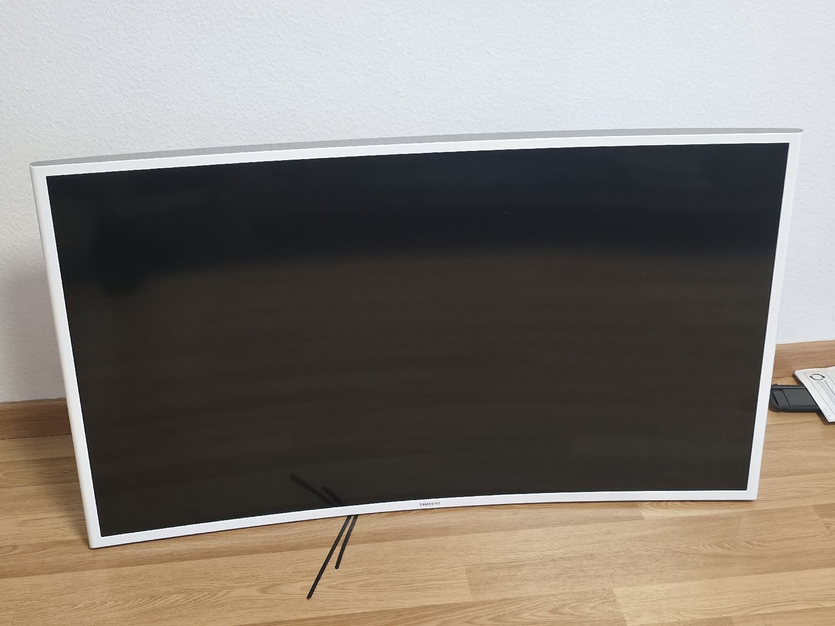 Televisori: Samsung Curved TV mit Blu-ray Player & Wandh. – Usato da Amriswil venduto da newschweiz