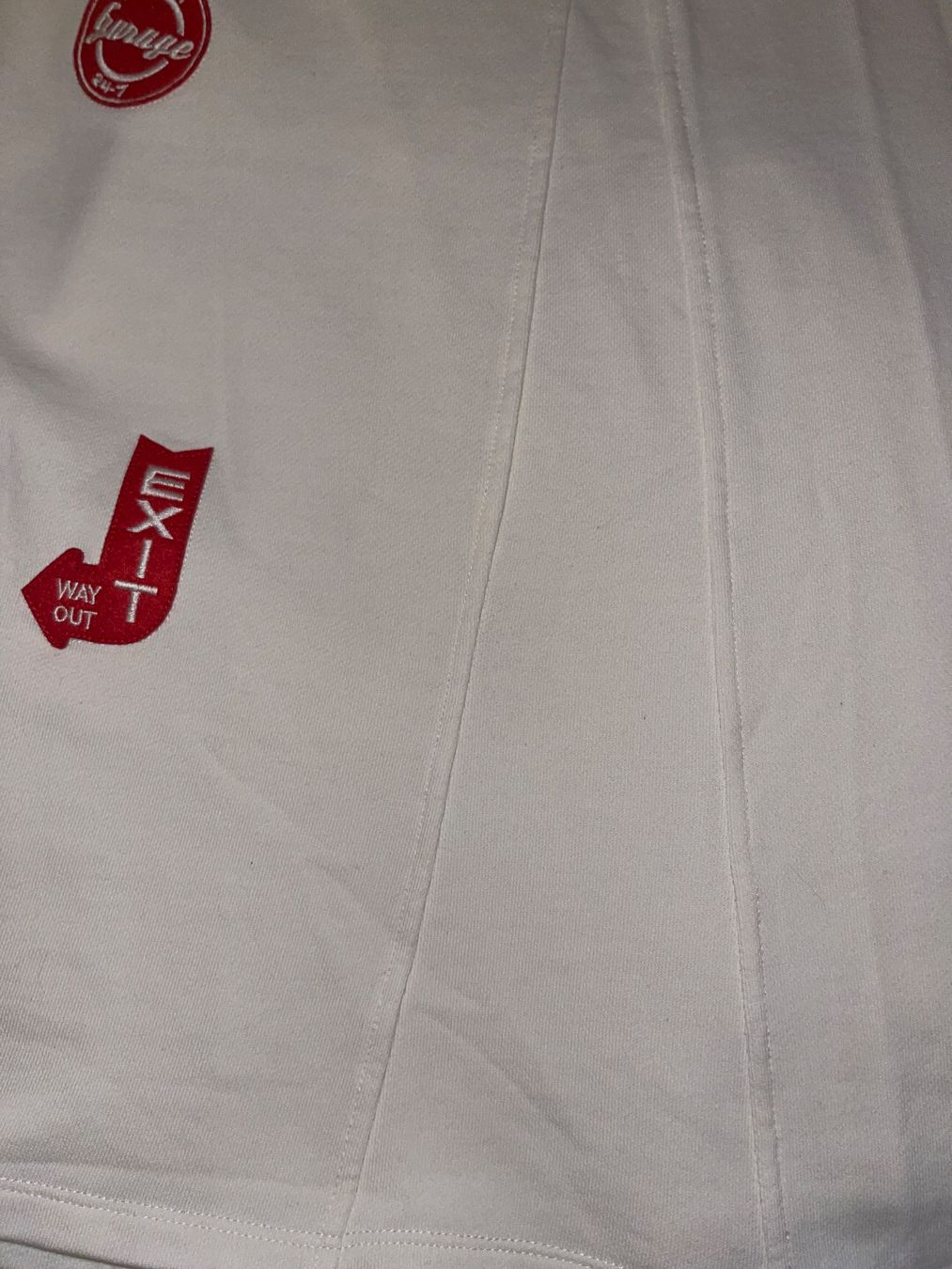 Zara Vestiti: Robe t-shirt avec patch – Usato da Territet venduto da Estelle_elletsE 4