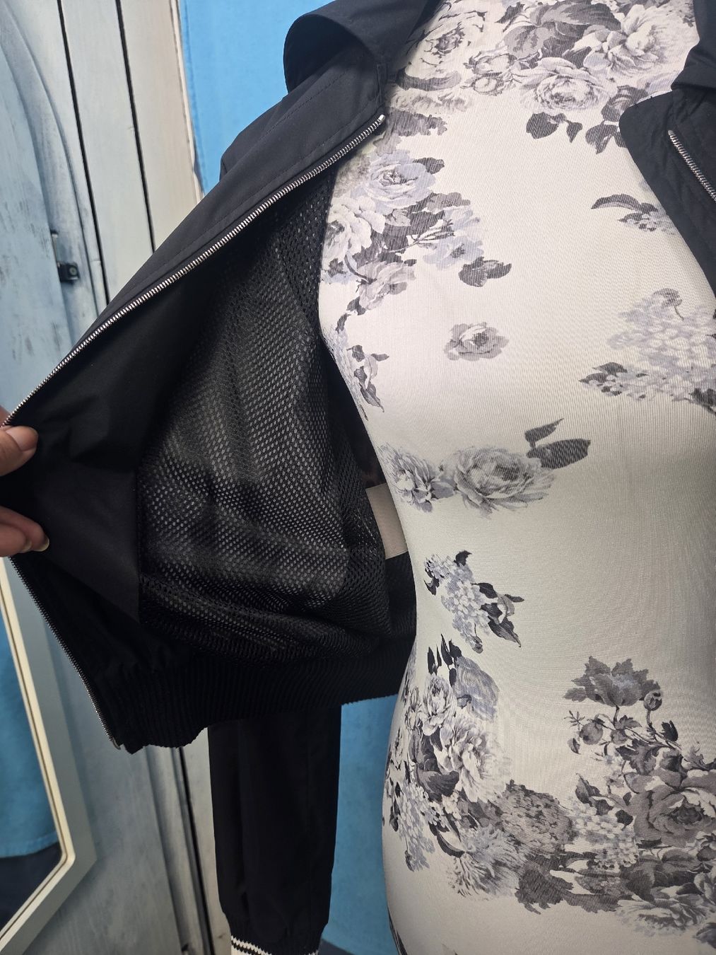 Bogner Jacken: Bogner Windjacke Größe 38 schwarz mit Strickbund – Gebraucht aus Kreuzlingen von ang_7k8d 3