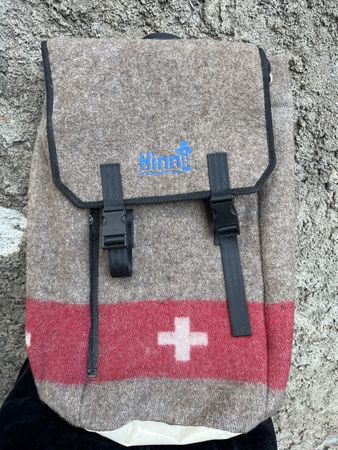 Rucksack Swiss Mountain Hand Bags Filz rot weiss Unikat