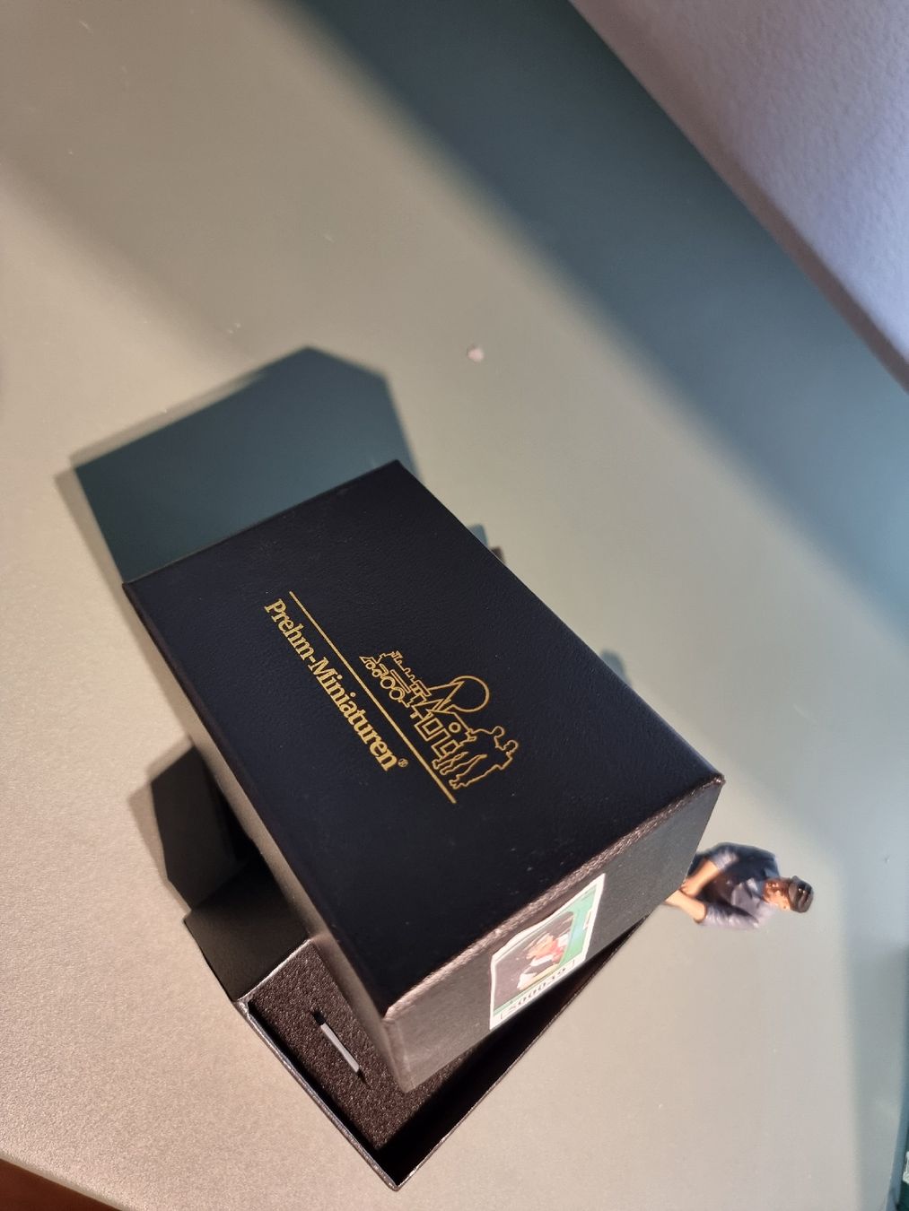 Modelleisenbahnen: Prehm-Miniaturen Figur Lokführer mit Box und Heizer – Neu und originalverpackt aus Aarburg von 11866 3