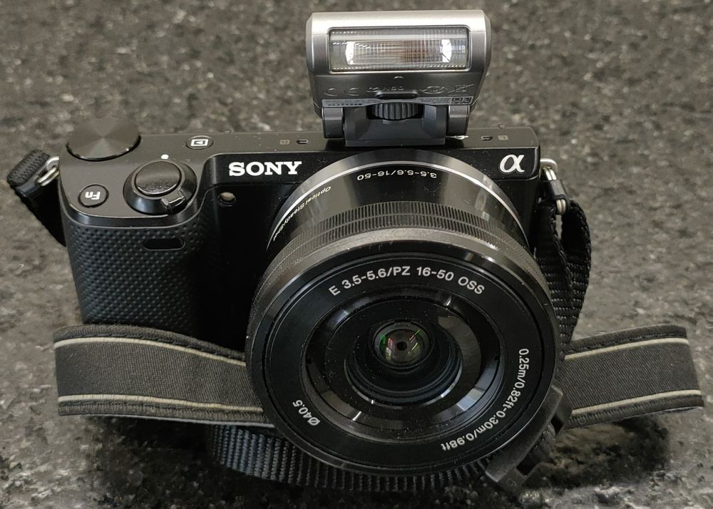 Appareil photo digital Sony Alpha NEX-5 sans miroir/Sony Alpha NEX-5 M – Phototek Canada