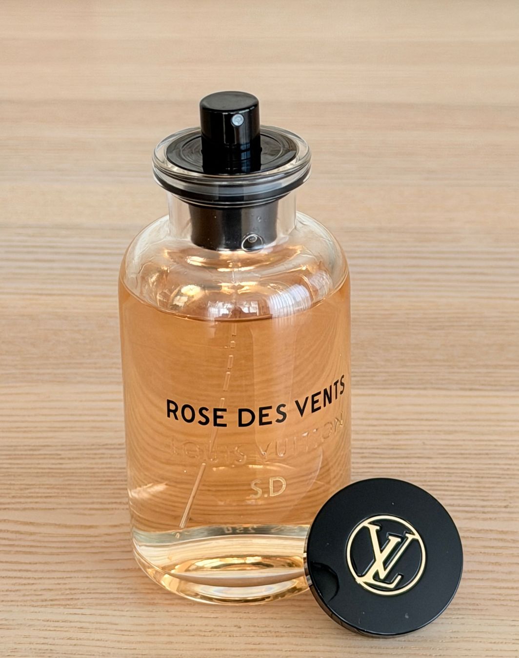 Louis Vuitton Profumi & Eau de Toilette: Louis Vuitton Rose des Vents – Usato da Reinach AG venduto da gab_8s7m 2