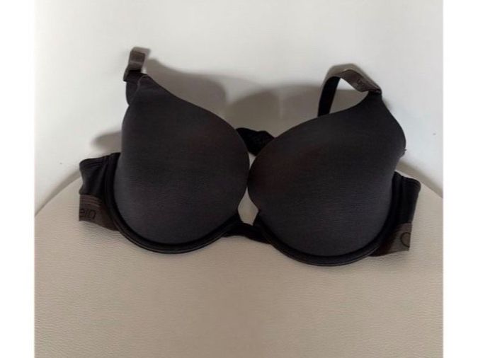 Calvin Klein Altra biancheria intima: Calvin Klein BH Grösse 80c guter Zustand – Usato da Opfershofen TG venduto da dan_nxk8